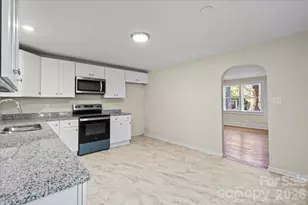 165 E Lacy St, Chester, SC 29706 - Photo 5