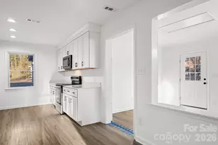 220 Valleybrook Ln, Troutman, NC 28166 - Photo 9