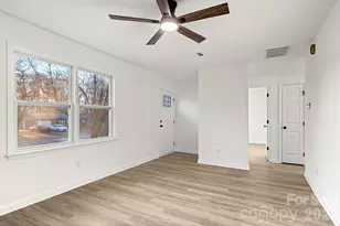 220 Valleybrook Ln, Troutman, NC 28166 - Photo 5