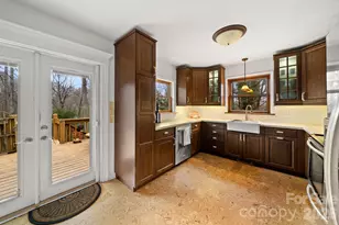 45 Cresent Dr, Hendersonville, NC 28739 - Photo 3