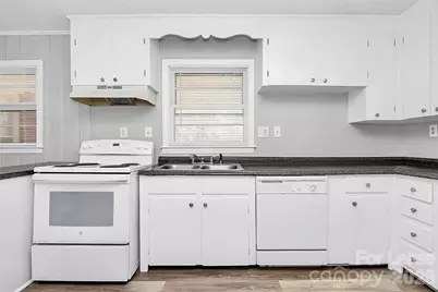 4919 Raymond Place, Charlotte, NC 28205 - Photo 19