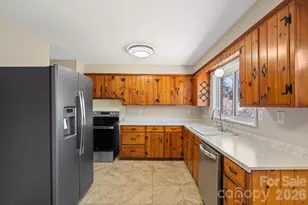 19 Browndale Rd, Asheville, NC 28805 - Photo 11