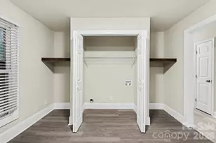 5448 Kinsale Ln, Charlotte, NC 28215 - Photo 7