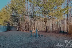 7736 Ponderosa Pine Ln, Charlotte, NC 28215 - Photo 33