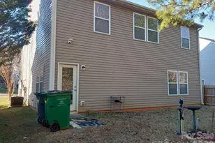 7736 Ponderosa Pine Ln, Charlotte, NC 28215 - Photo 3