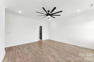 135 Harbourtown Dr, Kings Mountain, NC 28086 - Photo 17