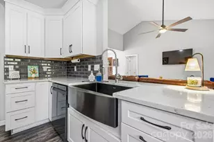 109 N Sunberry Trail, Fletcher, NC 28732 - Photo 7