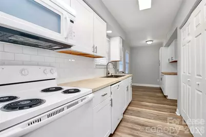 11013 Park Road, Charlotte, NC 28226 - Photo 15