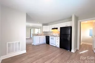 5313 Abbywood Ln, Charlotte, NC 28269 - Photo 5