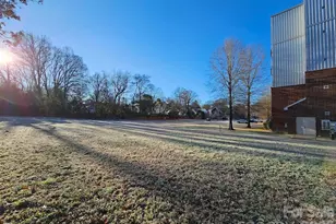 2338 Yadkin Ave, Charlotte, NC 28205 - Photo 15