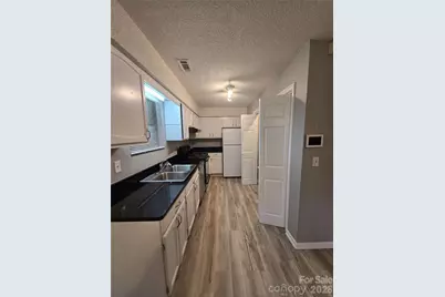 5729 Brickstone Drive, Charlotte, NC 28227 - Photo 5