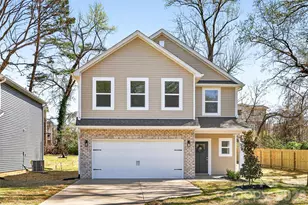 539 Dawn Cir, Charlotte, NC 28213 - Photo 1