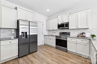 539 Dawn Circle, Charlotte, NC 28213 - Photo 11