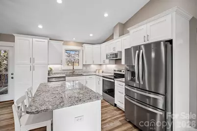 61 Sky Top View, Marshall, NC 28753 - Photo 15