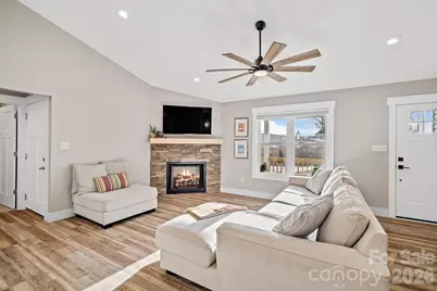 61 Sky Top View, Marshall, NC 28753 - Photo 9