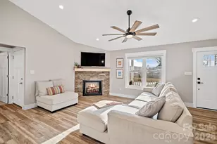 61 Sky Top View, Marshall, NC 28753 - Photo 9