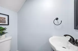 3617 Maple Glen Ln, Charlotte, NC 28226 - Photo 9