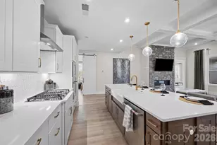 1043 Wylie Fls Ln, York, SC 29745 - Photo 7