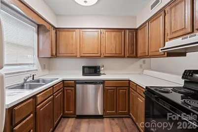 239 13th Avenue Place NW #16, Hickory, NC 28601 - Photo 5