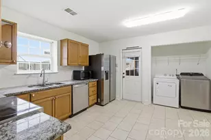 2126 Downing St, Charlotte, NC 28205 - Photo 13