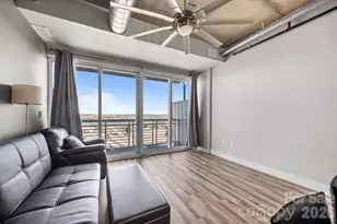 505 E 6th St, Charlotte, NC 28202 - Photo 5