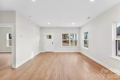 1554 7th Avenue Drive SW, Hickory, NC 28602 - Photo 11