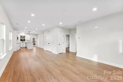 1554 7th Avenue Drive SW, Hickory, NC 28602 - Photo 9