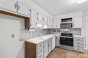 115 Pineview Ct, Statesville, NC 28625 - Photo 13