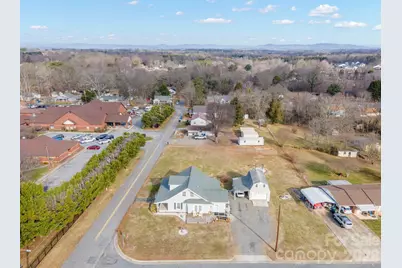 1244 21st Street NE, Hickory, NC 28601 - Photo 3