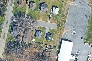 112 E Hartford Ave E, Bessemer City, NC 28016 - Photo 5