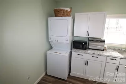 112 E Hartford Avenue E, Bessemer City, NC 28016 - Photo 13