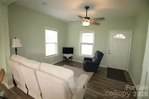 112 E Hartford Ave E, Bessemer City, NC 28016 - Photo 9