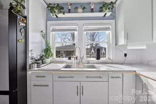 105 Countryside Dr SW, Lenoir, NC 28645 - Photo 11