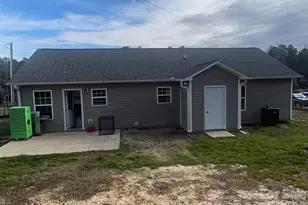 1411 Foxbrook Cir, Lancaster, SC 29720 - Photo 17