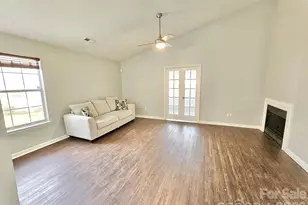 8119 Tremaine Ct, Charlotte, NC 28227 - Photo 5