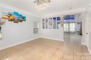 14038 Pinyon Pine Ln, Charlotte, NC 28215 - Photo 3