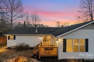 61 Rhododendron Dr, Brevard, NC 28712 - Photo 3