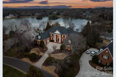 8721 Lake Challis Lane, Charlotte, NC 28226 - Photo 3
