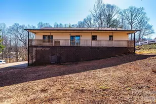 5284 Lisa Ln, Hickory, NC 28602 - Photo 9