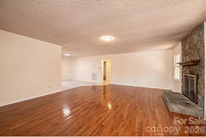 5284 Lisa Lane, Hickory, NC 28602 - Photo 11