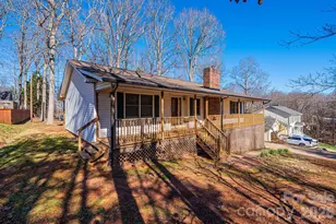 5284 Lisa Ln, Hickory, NC 28602 - Photo 3