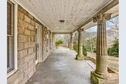 385 Chunns Cove Road, Asheville, NC 28805 - Photo 7