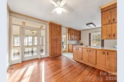 385 Chunns Cove Road, Asheville, NC 28805 - Photo 13