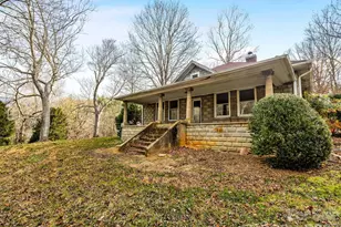 385 Chunns Cove Rd, Asheville, NC 28805 - Photo 5