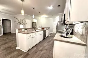 14608 Via Sorrento Dr, Charlotte, NC 28277 - Photo 11