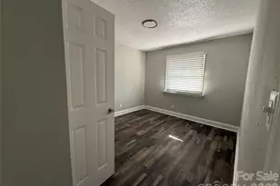 2427 Carmine St, Charlotte, NC 28206 - Photo 17