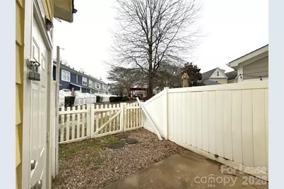 448 Hurston Circle, Charlotte, NC 28208 - Photo 13