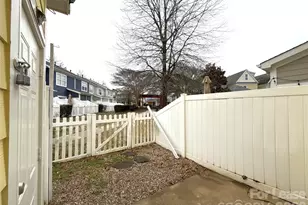 448 Hurston Circle, Charlotte, NC 28208 - Photo 13