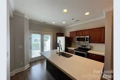 448 Hurston Circle, Charlotte, NC 28208 - Photo 5