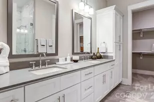 2426 Vail Ave, Charlotte, NC 28207 - Photo 17